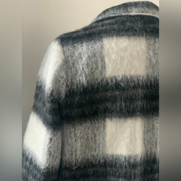 Wool jacket from Sage The Label. Black, Grey & White plaid pattern. Size medium - Picture 5 of 8